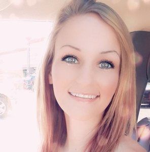 Meet your Posher, Candace